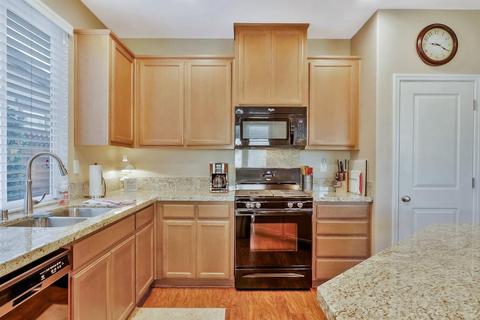 1045 Alba St, Manteca, CA 95337 photo 6