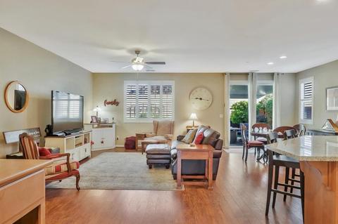 1045 Alba St, Manteca, CA 95337 photo 2