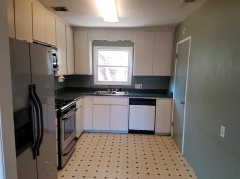551 Colfax Ave, Modesto, CA 95354 photo 2