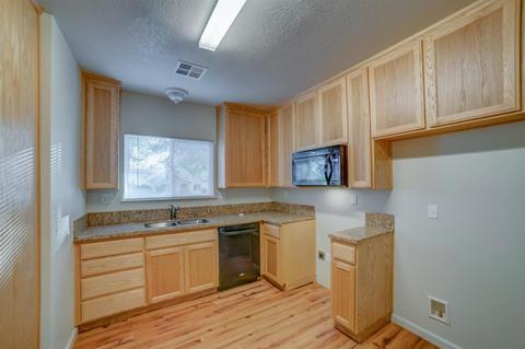 404 J St, Modesto, CA 95351 photo 13