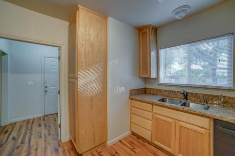 404 J St, Modesto, CA 95351 photo 15