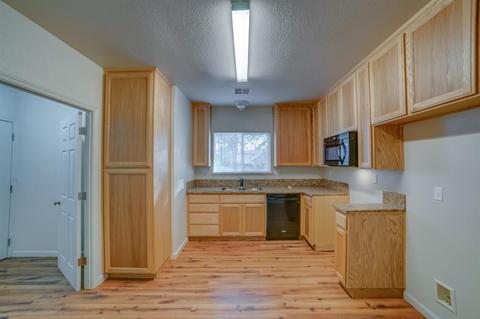 404 J St, Modesto, CA 95351 photo 11
