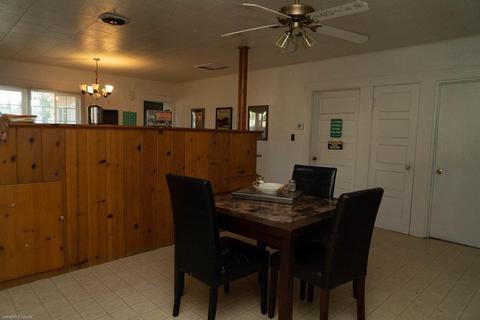 1401 Melrose Ave, Modesto, CA 95350 photo 2