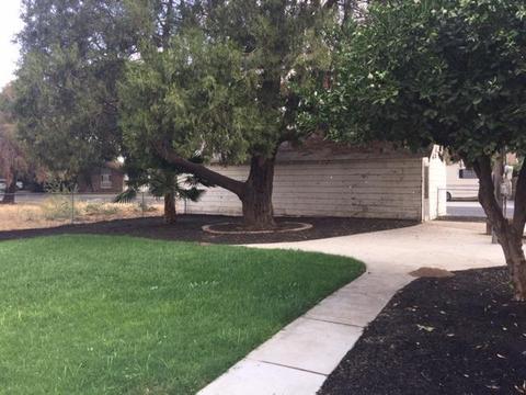 654 1st St, Escalon, CA 95320 photo 4