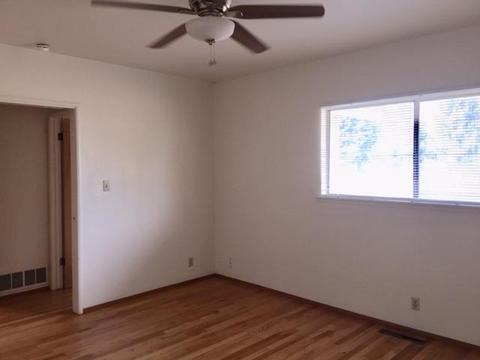 654 1st St, Escalon, CA 95320 photo 22