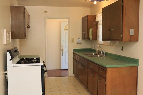 418 Acacia St, Tracy, CA 95376 photo 2