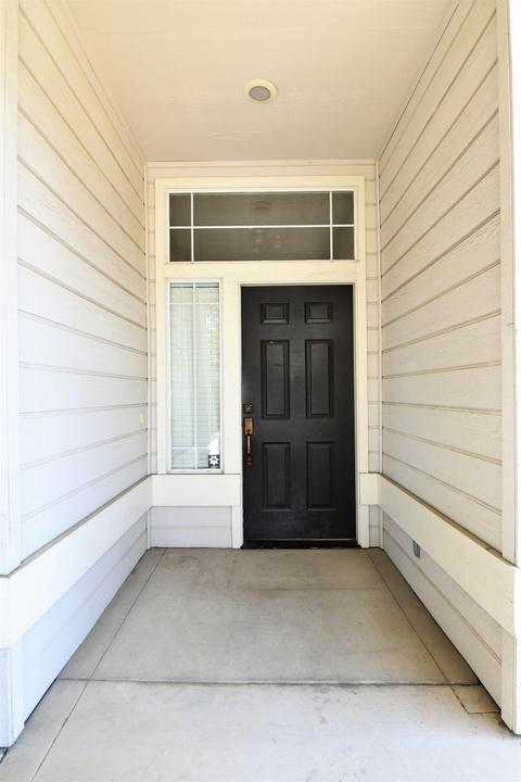 2630 Nicklaus Dr, Turlock, CA 95382 photo 2