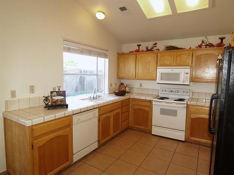 2221 Millcreek Dr, Modesto, CA 95351 photo 9
