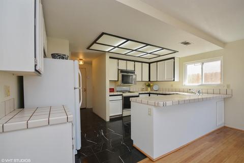5711 Larcom Ln, Stockton, CA 95210 photo 4