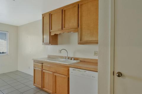 15125 Cambridge Dr, Lathrop, CA 95330 photo 9