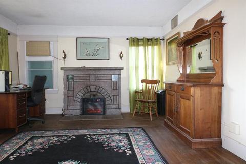 428 Laurel, Modesto, CA 95351 photo 3