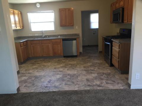 1534 E 9th St, Stockton, CA 95206 photo 2