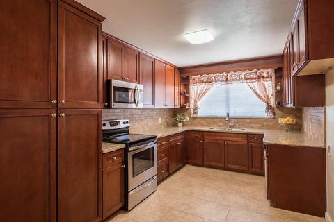 2042 5th St, Hughson, CA 95326 photo 2