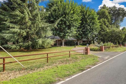 13455 E Jahant Rd, Acampo, CA 95220 photo 2