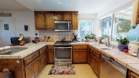 2724 Coral Oak Dr, Modesto, CA 95355 photo 9