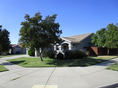 3917 Bella Flora Dr, Ceres, CA 95307 photo 3
