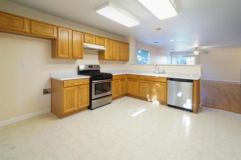 404 Eider Dr, Patterson, CA 95363 photo 4