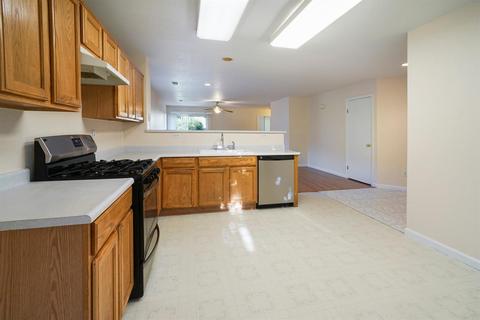 404 Eider Dr, Patterson, CA 95363 photo 5