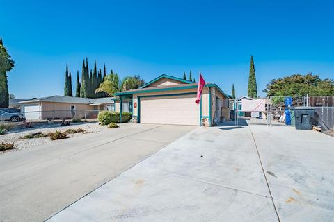 641 Periwinkle Dr, Patterson, CA 95363 photo 3