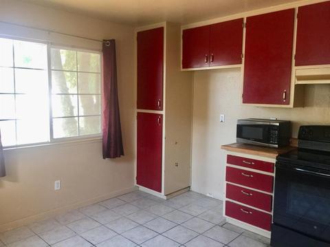 812 Pine Tree Ln, Modesto, CA 95351 photo 6