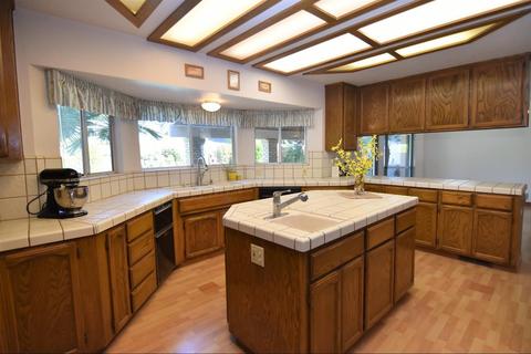 2565 Raleigh Ct, Turlock, CA 95382 photo 13