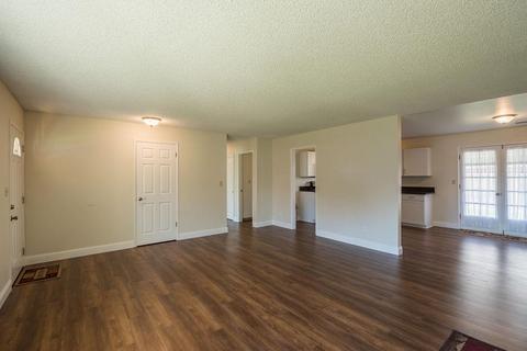 2101 Lunar Dr, Ceres, CA 95307 photo 4