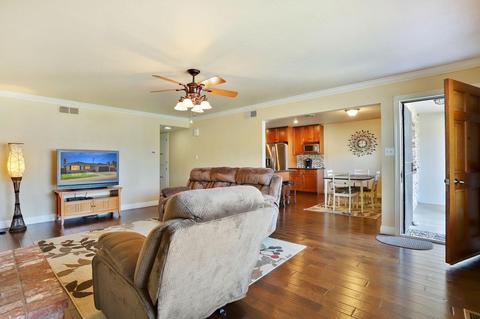 2114 W Pine St, Lodi, CA 95242 photo 7
