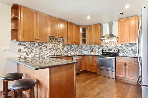 2114 W Pine St, Lodi, CA 95242 photo 8
