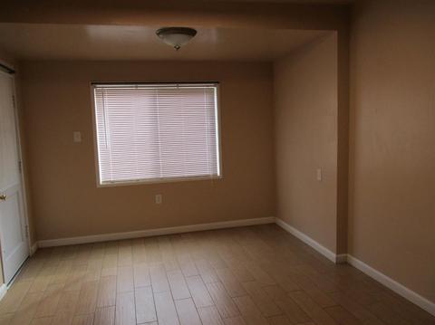 1402 Joni Ave, Modesto, CA 95350 photo 4