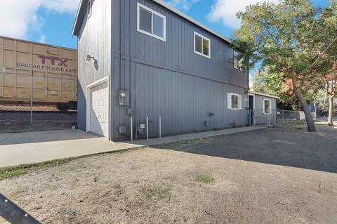 2266 E Taylor St, Stockton, CA 95205 photo 3