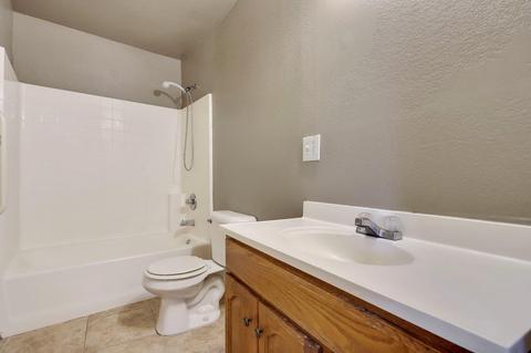2266 E Taylor St, Stockton, CA 95205 photo 9