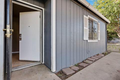 2266 E Taylor St, Stockton, CA 95205 photo 4