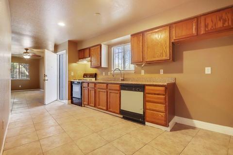 2266 E Taylor St, Stockton, CA 95205 photo 5