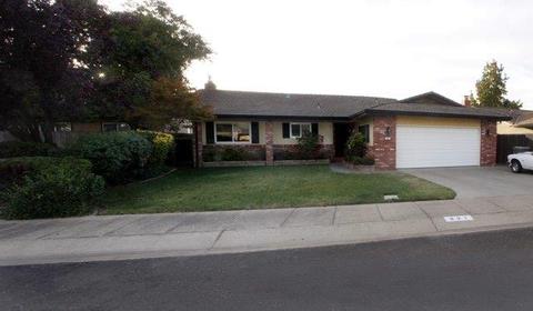 321 Tioga Dr, Lodi, CA 95242 photo 1