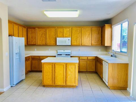1883 Rochester St, Tracy, CA 95377 photo 6