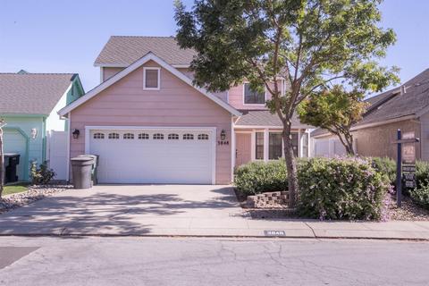 3848 Cougar Pl, Modesto, CA 95356 photo 2
