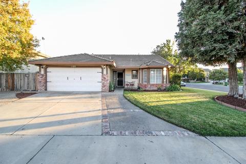 1182 W Springer Dr, Turlock, CA 95382 photo 2