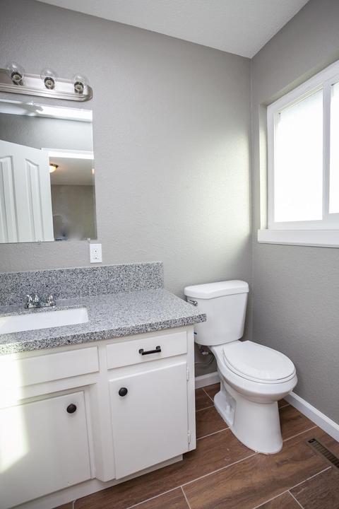 475 Vassar Ave, Turlock, CA 95382 photo 13