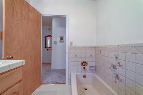 1090 Sycamore Ave, Gustine, CA 95322 photo 16