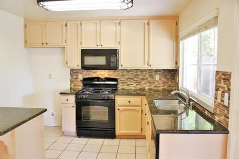 1209 Shasta Ave, Modesto, CA 95358 photo 4