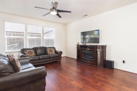 1396 Gianna Ln, Manteca, CA 95336 photo 4