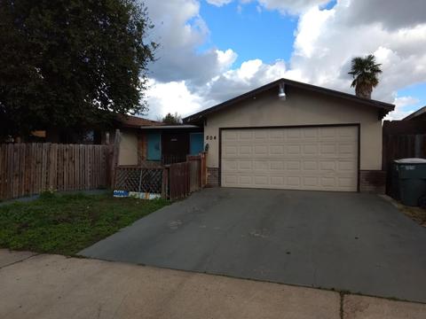 804 Pine Tree Ln, Modesto, CA 95351 photo 1