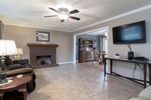3436 Colonial Dr, Modesto, CA 95350 photo 9