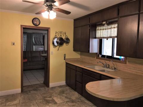 110 E St, Galt, CA 95632 photo 4