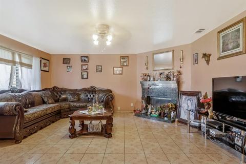 2008 Nimrood Dr, Ceres, CA 95307 photo 4