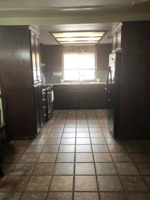 6849 Arlene Dr, Winton, CA 95388 photo 5
