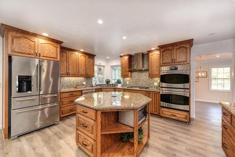 5716 North Ave, Carmichael, CA 95608 photo 7