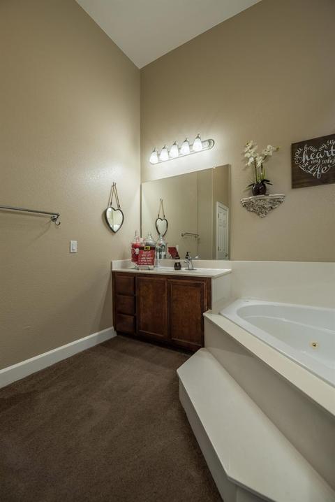 3700 Amestoy Ct, Modesto, CA 95355 photo 19