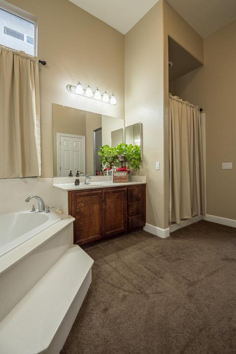 3700 Amestoy Ct, Modesto, CA 95355 photo 20