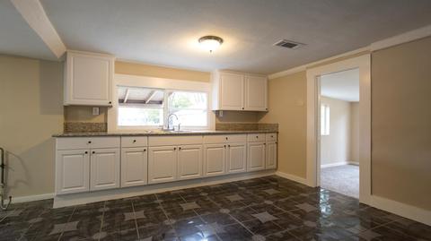 1324 Ritsch Ln, Modesto, CA 95351 photo 8